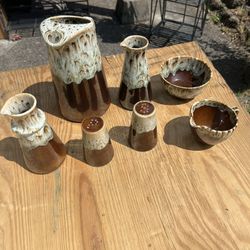 Various pieces of imperial pottery in good condition. No dings chips or necks that I can see. Includes all the pieces in the pictures.   $60, or best 