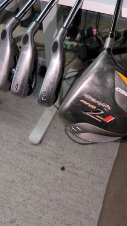 Fair condition Callaway X-18 irons 3-9 & Taylor Made R7 draw Driver
