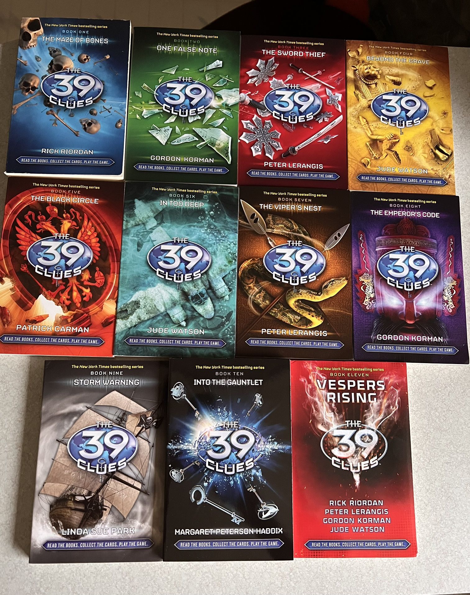 Boxed set of the first eleven books in The 39 Clues book series
