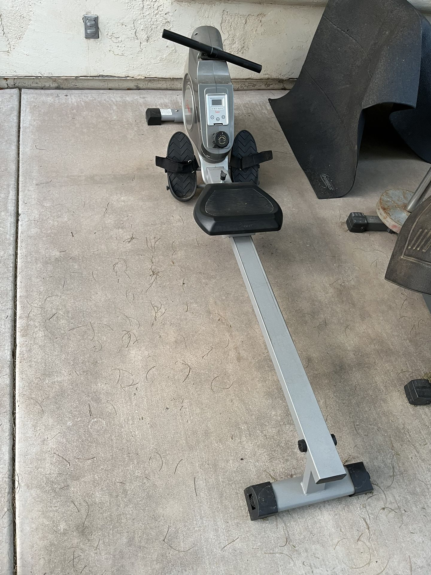 Sunny Health Rowing Machine 