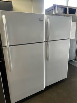 APARTMENT SIZE TOP FREEZERS REFRIGERATORS SALE