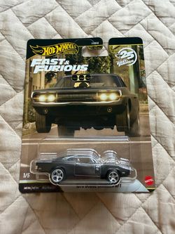 Hot Wheels Premium Fast & Furious 1970 Dodge Charger R/T