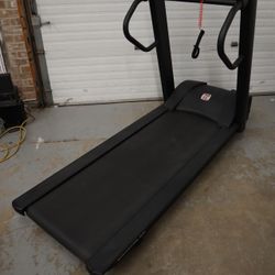 Used Landice L8 Pro Sports Trainer L8-13373 Non Folding Treadmill