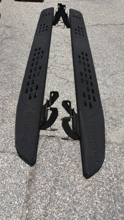 2025 Ford Raptor off Road running boards