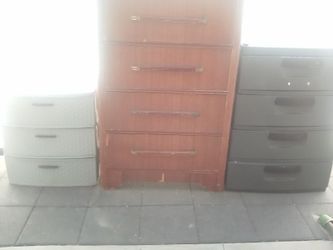 FREE Dresser,5 shelf plastic cupboard