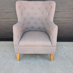 Vintage Style Large Light Grey Tufted Armchair