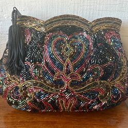 Beaded clutch purse
