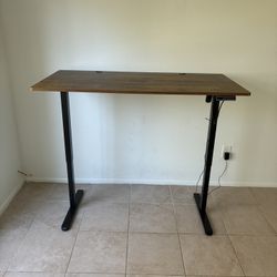 Stand Up Desk (In Working Condition)