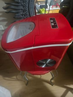 Ice maker