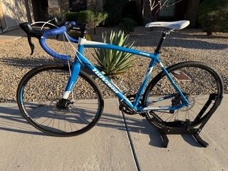 Novara Strada 3D Road Bike size 56