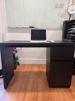 2 drawer Desk