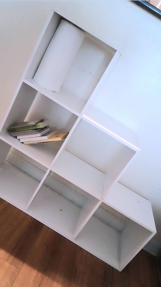 White Book Shelf Stand Organizer Storage (Est. Dimensions: 2.5 x 2.5 x 1 )