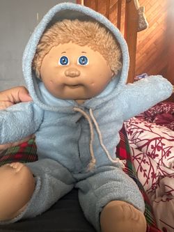 Vintage 1983 Coleco Cabbage Patch Kids Preemie Doll – Blue Terry Outfit, Black Signature