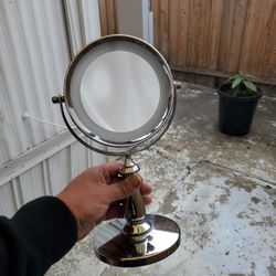 Mirror light for make up