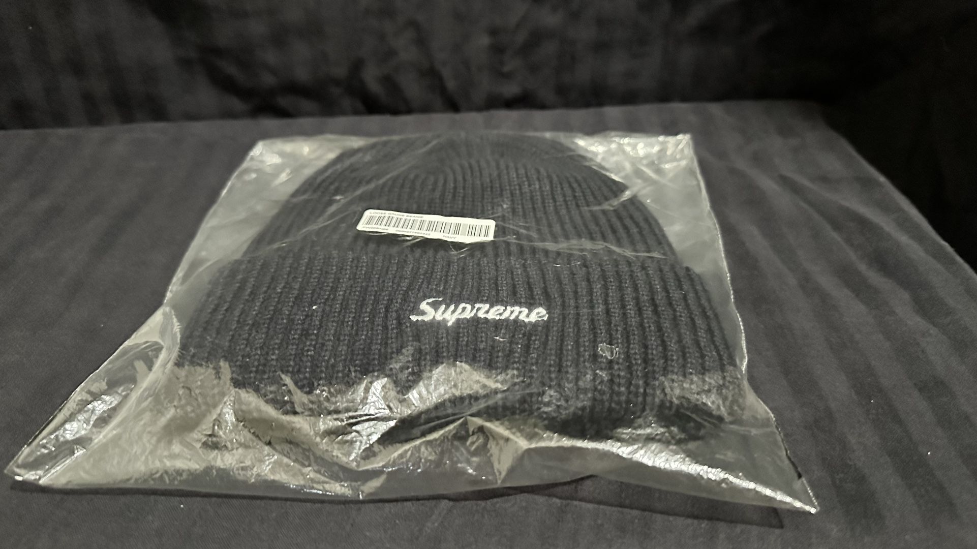 Supreme loose gauge beanie