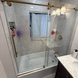 Shower Door With Installation 