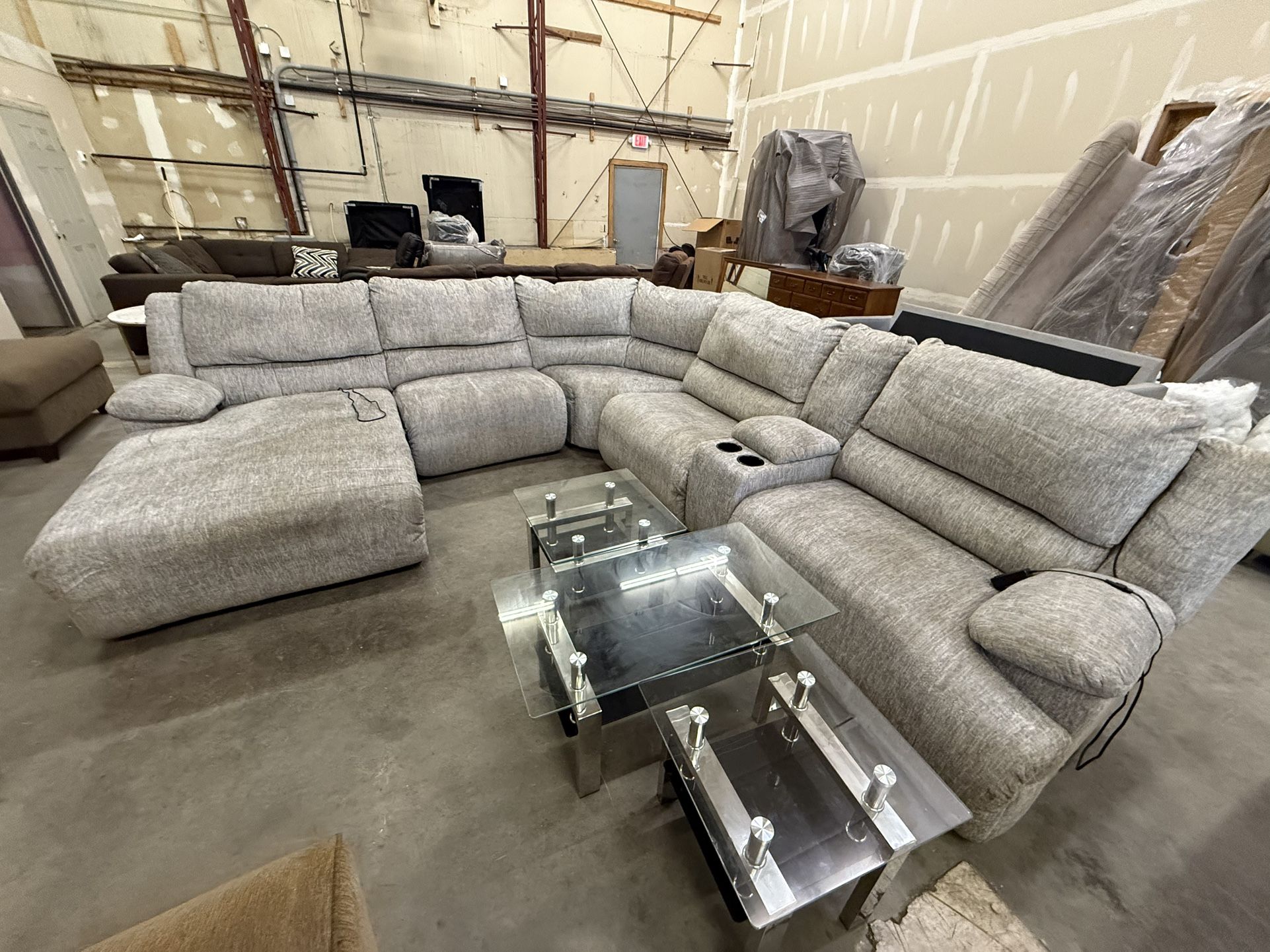 *Free Delivery* Ashley Large 6 Piece Sectional Couch (Retail $3,000+)