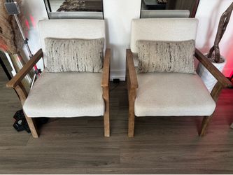 Set of accent chairs
