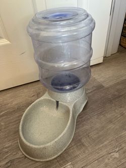 Cat self watering bowl
