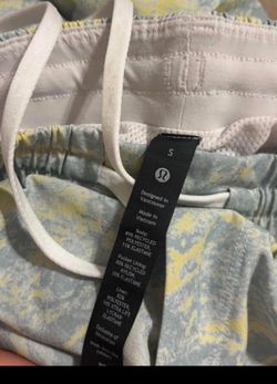Men’s Lululemon shorts Size small