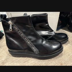 Men’s Boots Size 10 