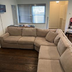 Sectional Couch/ L Couch (Macy’s Radley)