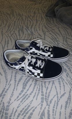 Women’s 8.5 Blue Old School Checkered flame vans