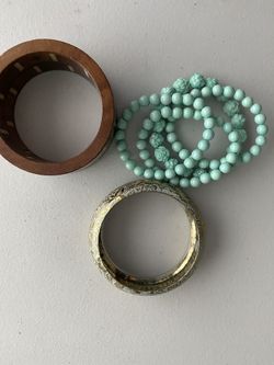 Bracelets- (6) Total
