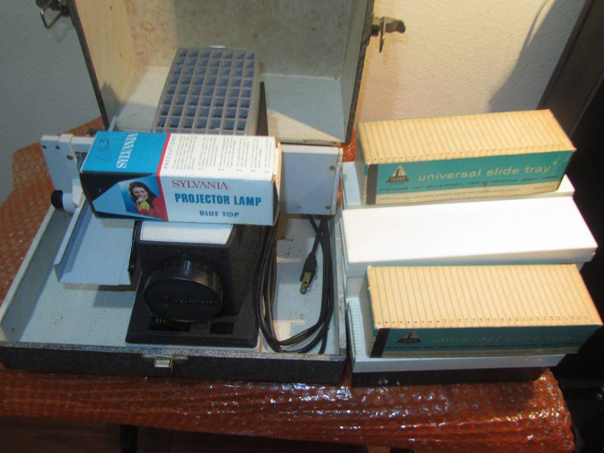 Vintage Bell & Howell Project Or View 500 Slide Projector Extra New Bu