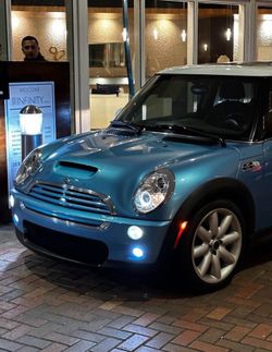 2002 Mini Cooper S Vintage Blue/White - Unique Collector’s Piece
