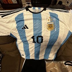 Argentina 🇦🇷 Jersey + Shorts Messi 10 World Cup 2022 - 2XL 