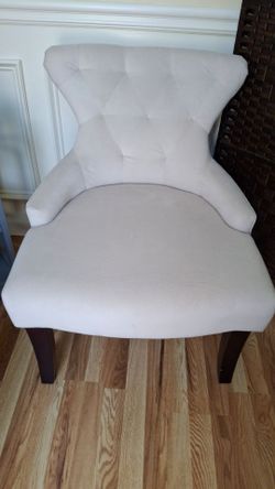 Avenue Six Curves Hourglass Accent Chairs - Like New (Pair)