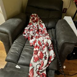 Lift chair for people with mobility issues