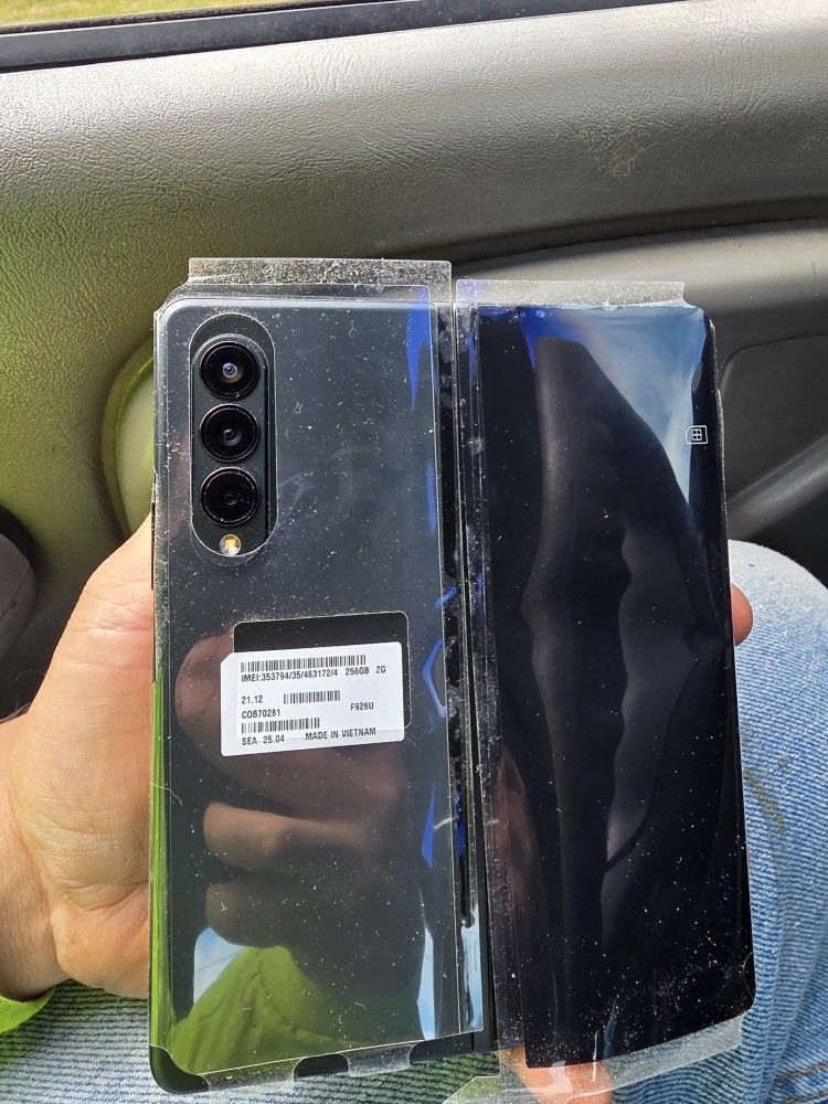 Galaxy Z Fold 3