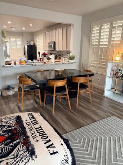 Stylish 6 person dining table