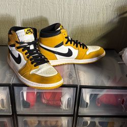Nike Men's Air Jordan 1 Retro High OG Yellow Ochre
