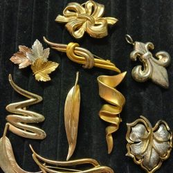 Vintage Brooch Lot 