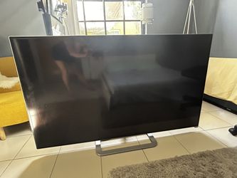 60” TV for Sale – Like New! 🔥📺