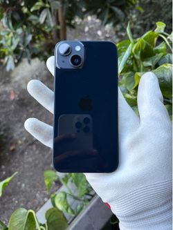 iPhone 14 128 GB Unlocked 84% Battery Health