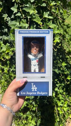 Freddy freeman bobble head