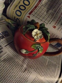 Ceramic Apple Teapot with Floral Detail