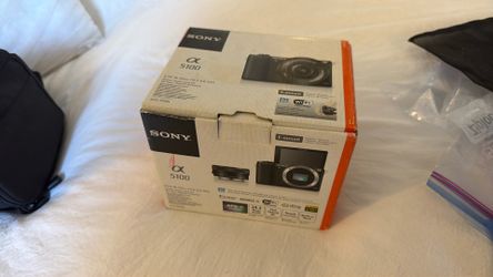 📸 Sony a5100 Mirrorless Camera – Like New | Lens + Charger + Original Box