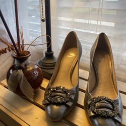 Nurture Julee  RhinestoneGun Metal Color Heels 