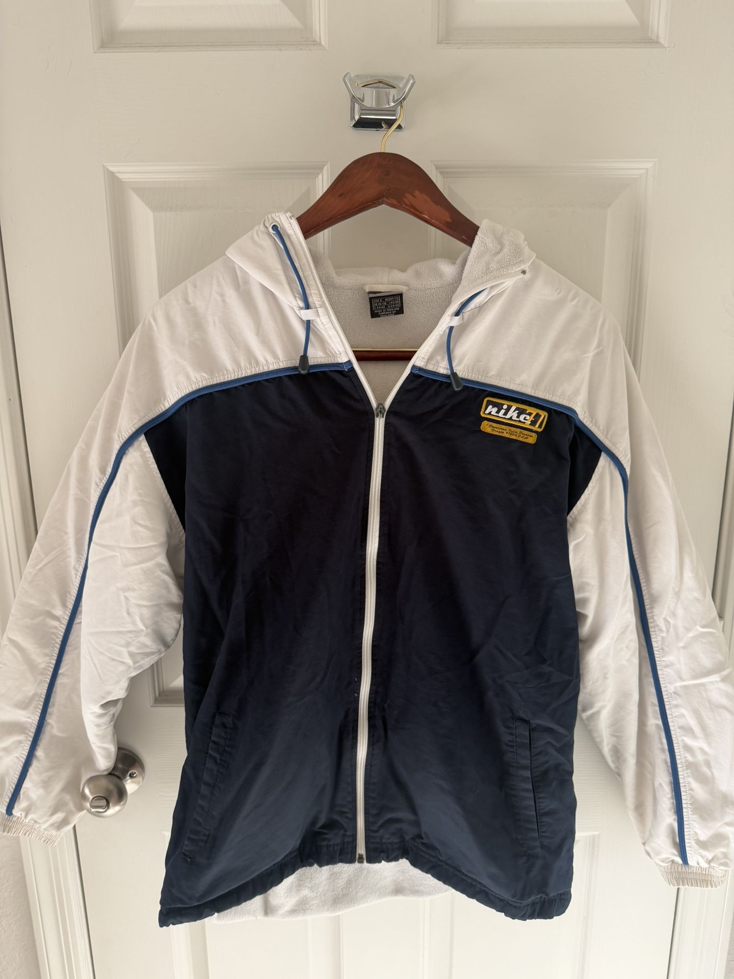 Nike Men's Navy Blue and White Windbreaker