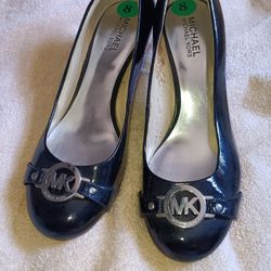 Michael Kors Black Patent Leather Pumps (8)
