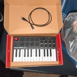 Barely Used MPK Mini 