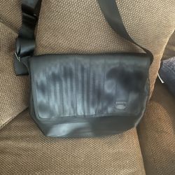 Harvey Seatbelt Bag 