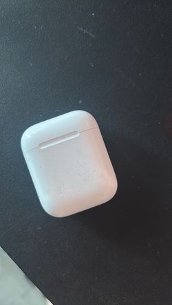 AirPods left ear missing