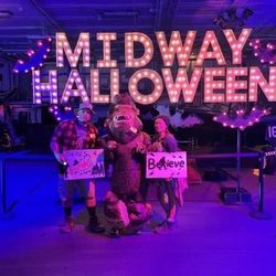 MIDWAY HALLOWED PARY 4 TICKETS IVAILABLE 👻👿👺