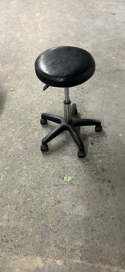 Hydraulic rolling chair, good condition Hydraulic rolling chair, good condition
